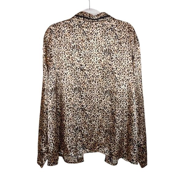 Secret Treasures sleek and smooth leopard print satin sleepshirt size 3X buttons - Picture 4 of 16